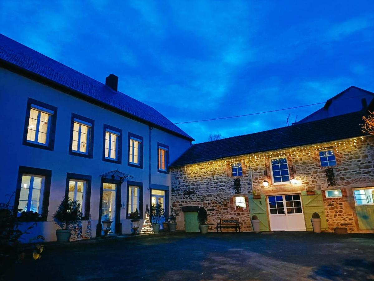 La Grenouille Amoureuse Menat Exterior foto